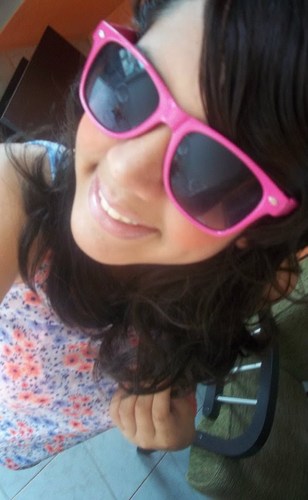 ~ A vida é uma peça de teatro,que não permite ensaios. Por isso, cante,chorre,grite,sorria e viva intensamente, antes que as cortinas se fechem e a peça termi