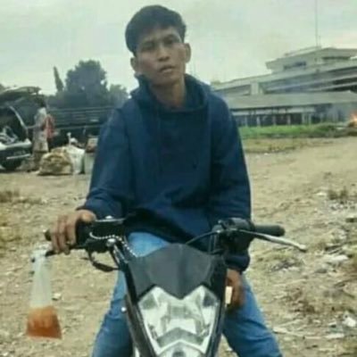 Pegiat Sejarah dan Politik. #GakFollowPorno https://t.co/D2cEV7VE8y