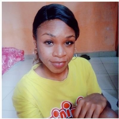 Scholar...hahaha.
Have you seen she who wants to be good at a variety of things? Now you have😊.