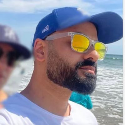 rokinife's profile picture. The love of creating things in its purest form. Entrepreneur, Creative Evangelist & a change seeker. Not a preacher.