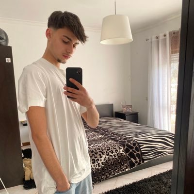 Freitas__jr_8's profile picture. 