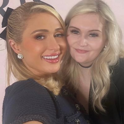 ItsEstherHilton's profile picture. the horrors persist but so do i