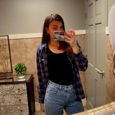 clarembates's profile picture. --- without an i ---