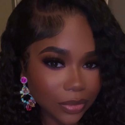 Queenpyn_'s profile picture. 