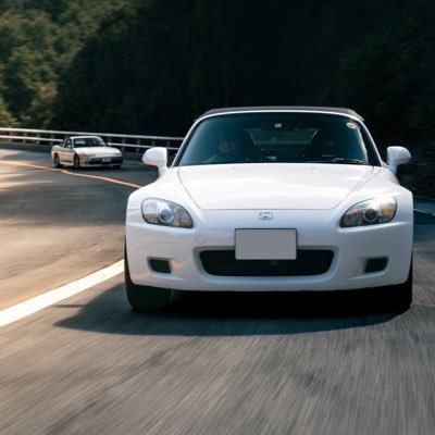 明治大学生田自動車技術研究部です。 2ヶ月に1回ドライブしたり、部室で運転シュミレーターで遊んだりしてます!