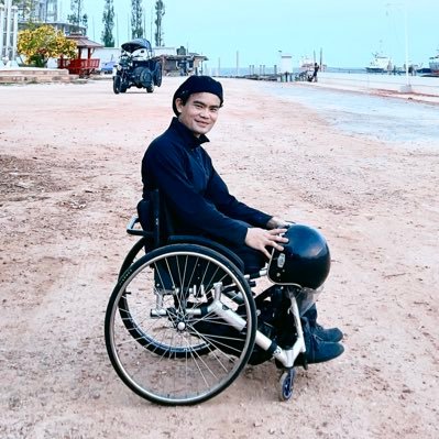 NamchokPetsaen's profile picture. Let’s enjoy the journey!