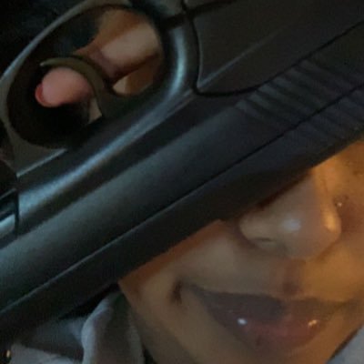 2gangsterfr's profile picture. heyy 🧍🏾‍♀️