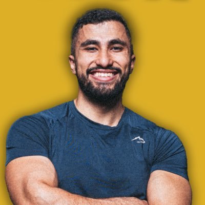 أساعدك تغير جسمك وتطور صحتك l مدرب و مختص بالتغذية الرياضية | مقدم في بودكاست @onthebench_sa 🎙 للتدريب اونلاين و روابط تهمك 👇🏼