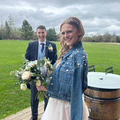 vickay_25's profile picture. you are the wind beneath my wings.