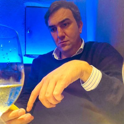 contadino. phd in studi americani. esploratore alla fine del mondo. insegnate di inglese e spagnolo