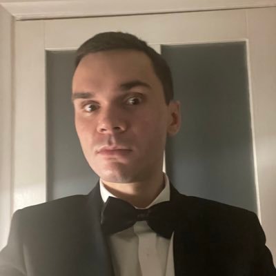 Ryan_Simmons_'s profile picture. I'm Ryan. Creative Copywriter for Kubix, in Digbeth, Birmingham. I also have a Master’s degree in Media Production (from @MyBCU).