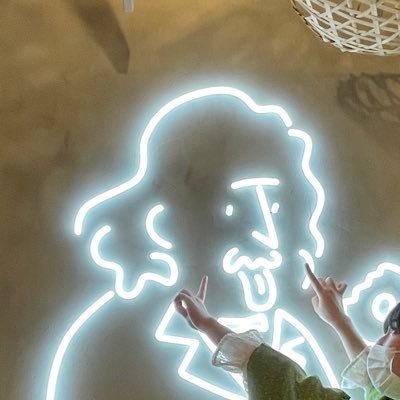 aryy_250's profile picture. 👧🏻04'(19) デザイン学科3 SD/CD