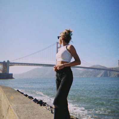 Soniiiaa14's profile picture. “if you’re happy doing what you’re doing, then nobody can tell you you’re not successful” 💫