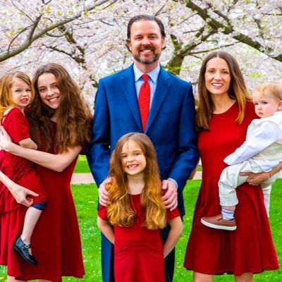 Christian. Husband & Father of Four. Virginian. Candidate for United States Senate in Virginia. It’s time to step up and make a difference. 🇺🇸