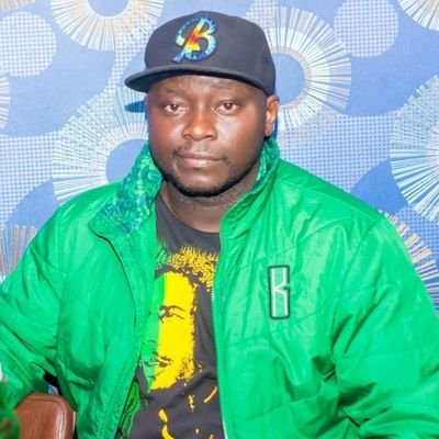 moshazo's profile picture. 