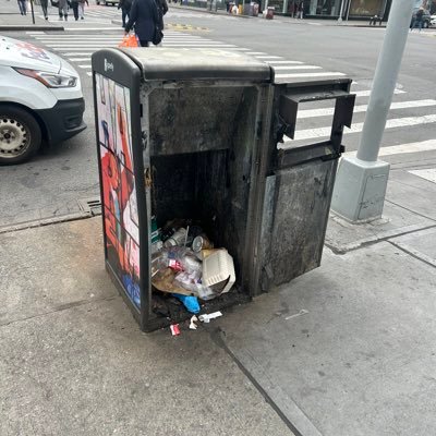 Educating #NYC residents about keeping neighborhoods clean to reduce crime.  Encouraging businesses and areas to improve their #sanitation practices. #DSNY