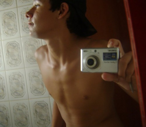 #Ousadia é arte, Vou curtindo na #Alegria e #Malandragens.. hehe (y) ;D. 
'Meu lema'