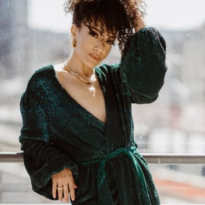 WalkLikeNaomi's profile picture. IG: WalkLikeNaomii