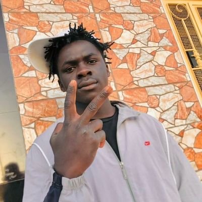 francks663's profile picture. Un homme