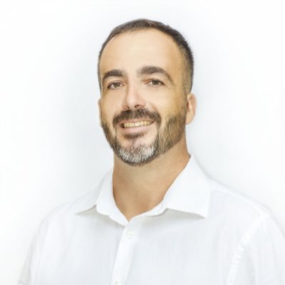 Papá de Alvaro y Juan Martín, Contador Público Nacional, Presidente del Honorable Concejo Municipal de Esperanza, -PRO-