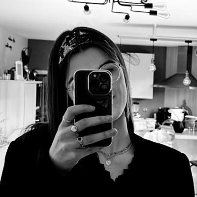 ElinaChoteau's profile picture. 