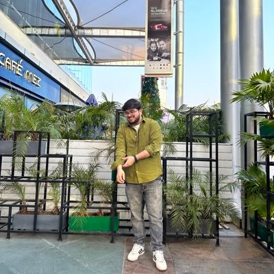 AmanJawa9's profile picture. Everyday is a different story, unless you’re me where everyday is one story about eating, sleeping and tv shows.