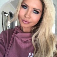 Della (@della_burbage) 's Twitter Profile