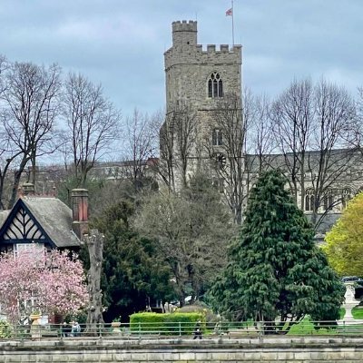 Situated on the north bank of the River Thames at Putney Bridge, All Saints Fulham is a vibrant and growing church.