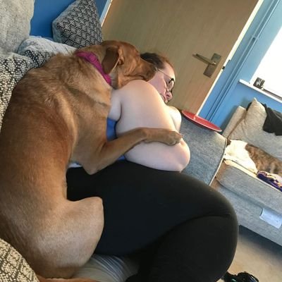 wonder_girlx's profile picture. Abuse Suvive. Truth Teller. 

Sunflower 🌻 Lanyard Wearer.
Arthritis. Anxiety. Depression. Ask me. 🌸🌺🌼