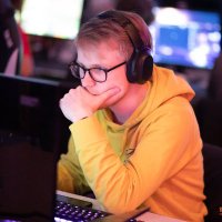 Lucas/Riemt (@evd_riemt) 's Twitter Profile