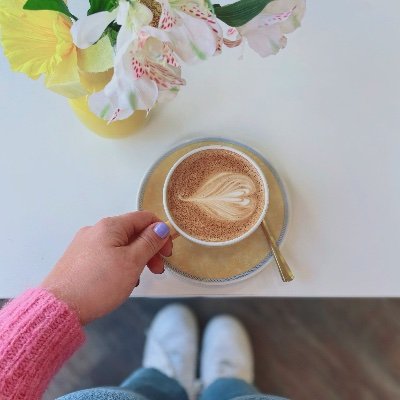 clothandshears's profile picture. 