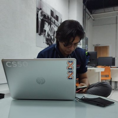Maxo3ify's profile picture. Rest in Peperonis