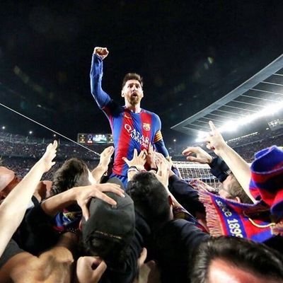 El mundo del futbol es fantastico. Ser diferente entre muchos es agradable. #VizcaBarça @FcBarcelona