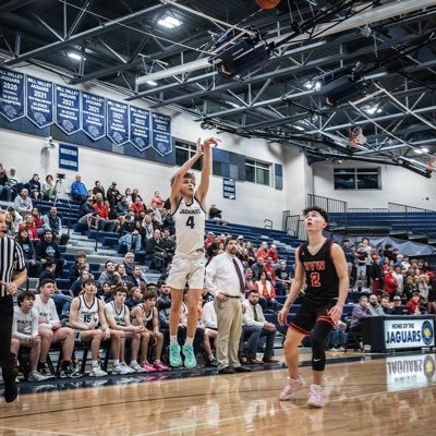 Mill Valley 2026 /6”5 combo guard /AAU: VWBA 17s /3.9 gpa/email:reece.riedel87@outlook.com/#:913-568-8596