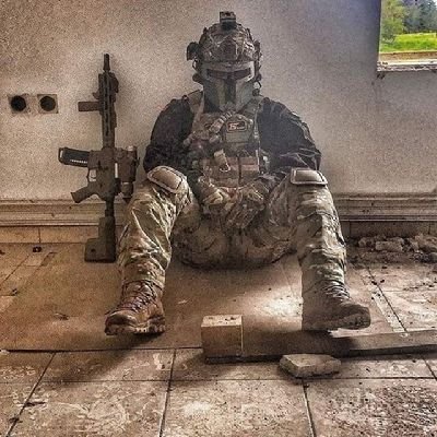 debasthugo19901's profile picture. 😎