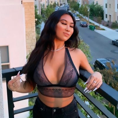 Emma_okamura's profile picture. nvm got my old account back LMAOO