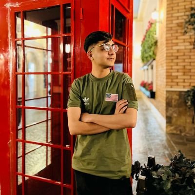 Nima_rashidi82's profile picture. امید بذر هویت ماست...🌱💚

عشق=کتاب📗