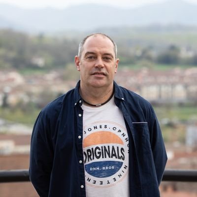 danidorka's profile picture. no em surt deixar de lluitar perquè els drets bàsics esdevinguin 100% públics, sobretot els serveis d'ambulàncies.