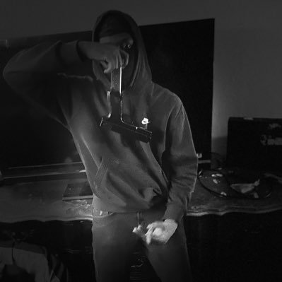 Fuzzowrld's profile picture. 