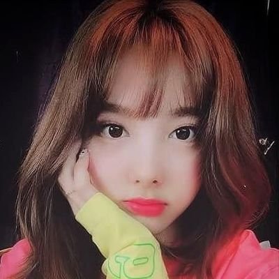 携帯替えたらログイン出来なくなってしまったのでアカウントを新しくしました。
TWICEナヨンちゃんのトレカを集めています!