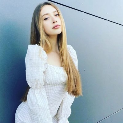 ViktoriyaN79524's profile picture. Студент- филолог, учусь в КПИ