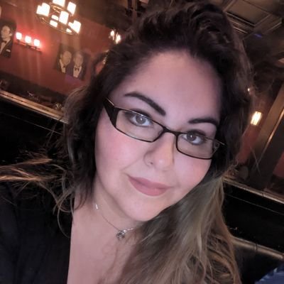 TallerThanU12's profile picture. 6', Nerdy, Mom, Artist, Gamer, Twitch Streamer