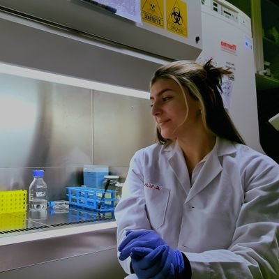 Biotecnóloga (ULE) 🦁
Estudiante del máster en Genética y Biología Celular (UMA, UCM, UAH)🧬