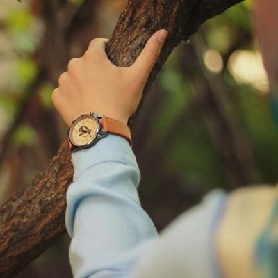 🌻
دوست دارم کنارتان باشم،
لحظهای همجوارتان باشم...
دائم الاشتیاقتان بودم!
دائم الانتظارتان باشم؟