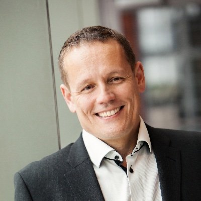 @APL1, Passion for #sales and #leadership, Professional in #interim_management and #change_leadership - Active reservist