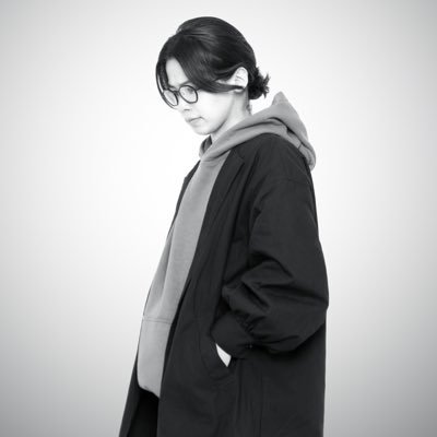 映像をデザインしています 。 フリーで活動しています 。 映像作家100人選出 ご依頼等はDMより! HP→https://t.co/J3Ug1ecoSR
