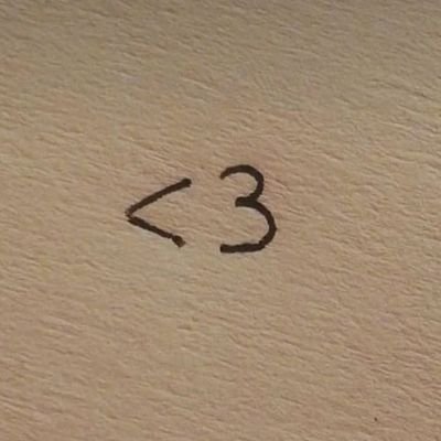 lxvewho's profile picture. 18! Legal~