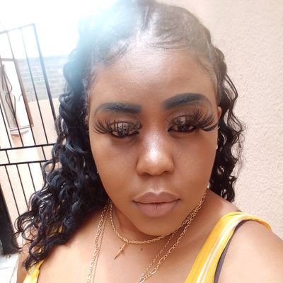 LindiweMzileni's profile picture. Fun loving woman who loves herself and chooses self all the time ❤️