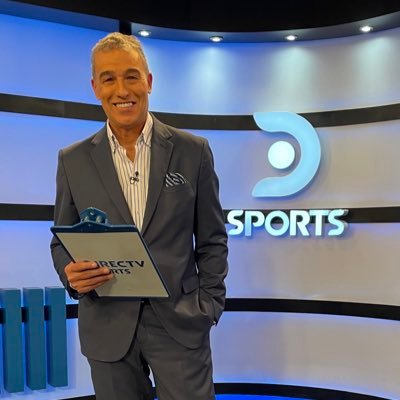 Papá de Carla y Luli,esposo de Susy. Quemero #ElProfeDIRECTV. Instagram: @adrian_magnoli Contrataciones: snsanjuan@hotmail.com , Los Intocables en YouTube