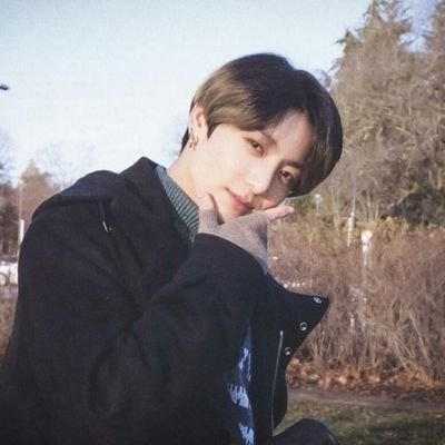 ⠀ 𝘄𝗶𝗻𝘁𝗲𝗿 ♡ 𝖻𝖾𝖺𝗋 태.형 : 𝟹𝟶.𝟷𝟸
⠀ ⠀ {@kookielys ~ @itskdanie}